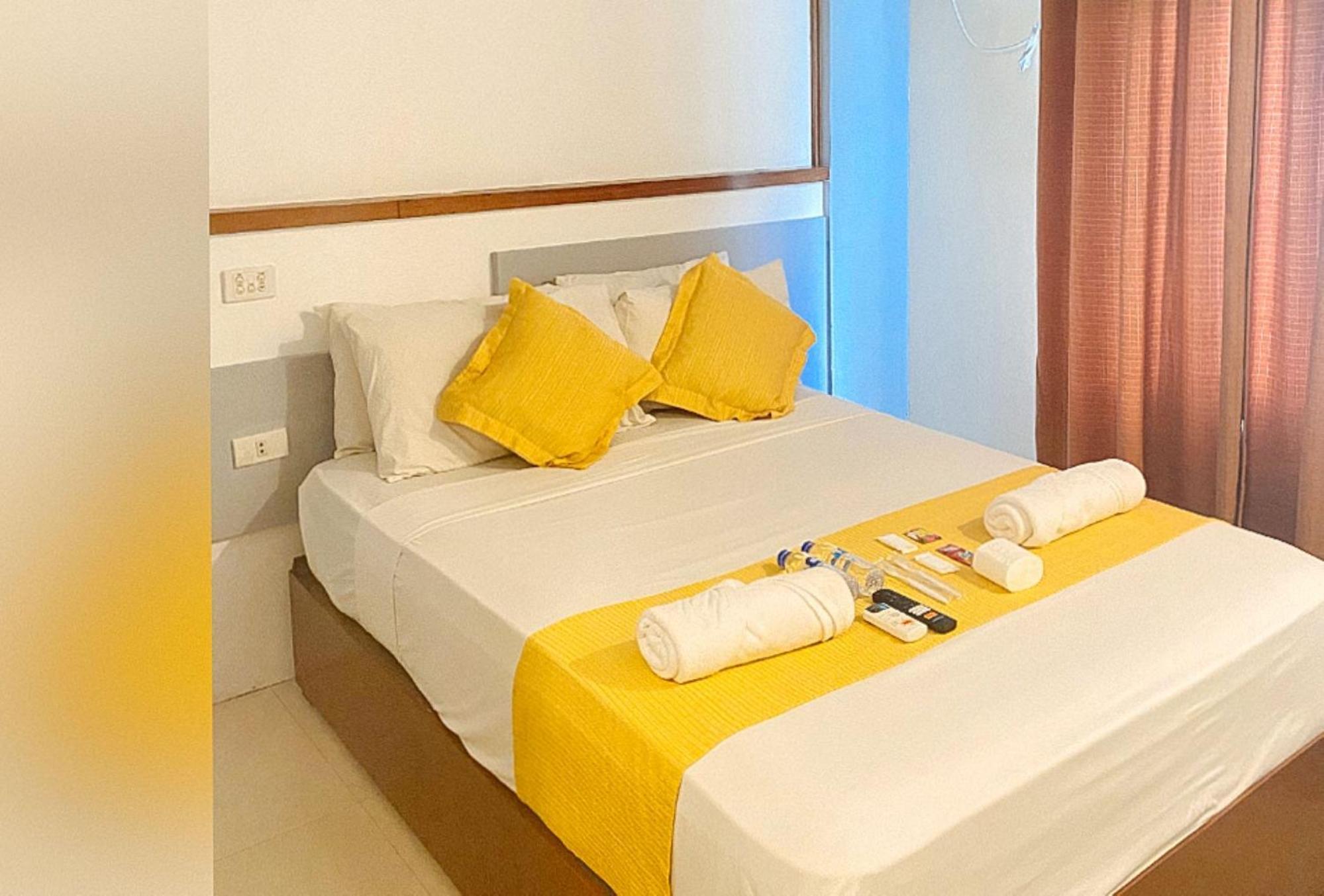 Villa Rosita Hotel Naga City By Reddoorz מראה חיצוני תמונה